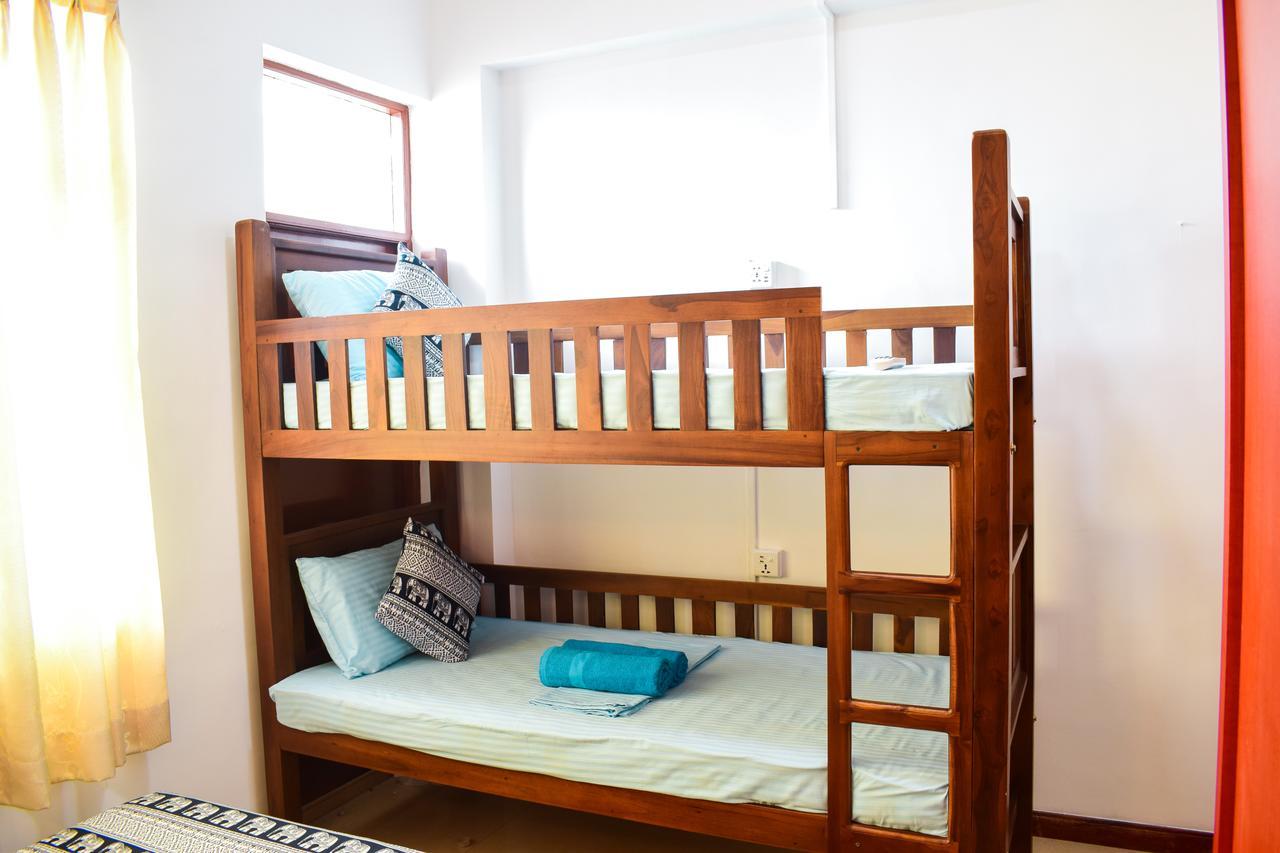 Port View Hostel Коломбо Екстер'єр фото